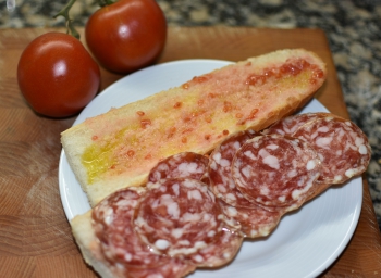 Bocadillo de salchichón ibérico